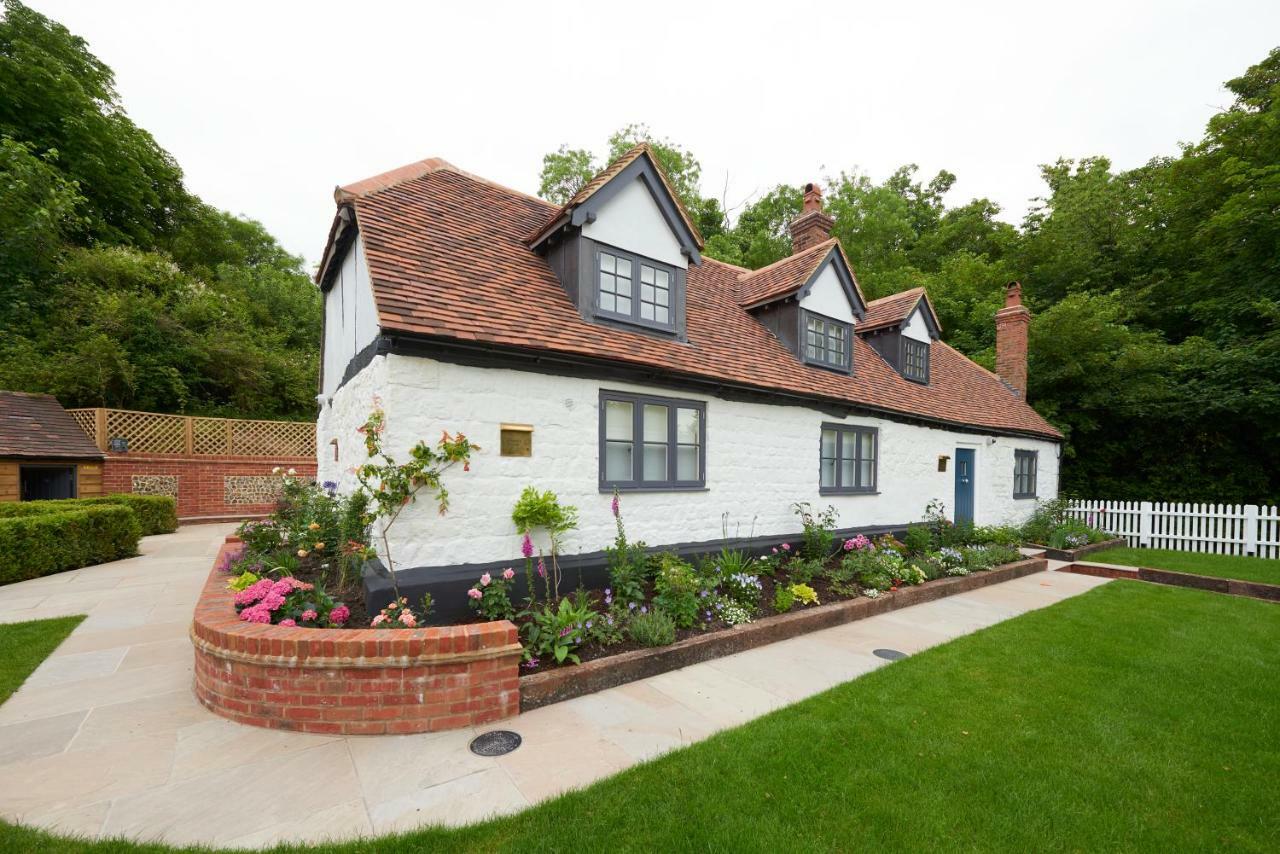 The Dog And Badger Acomodação com café da manhã Marlow  Exterior foto